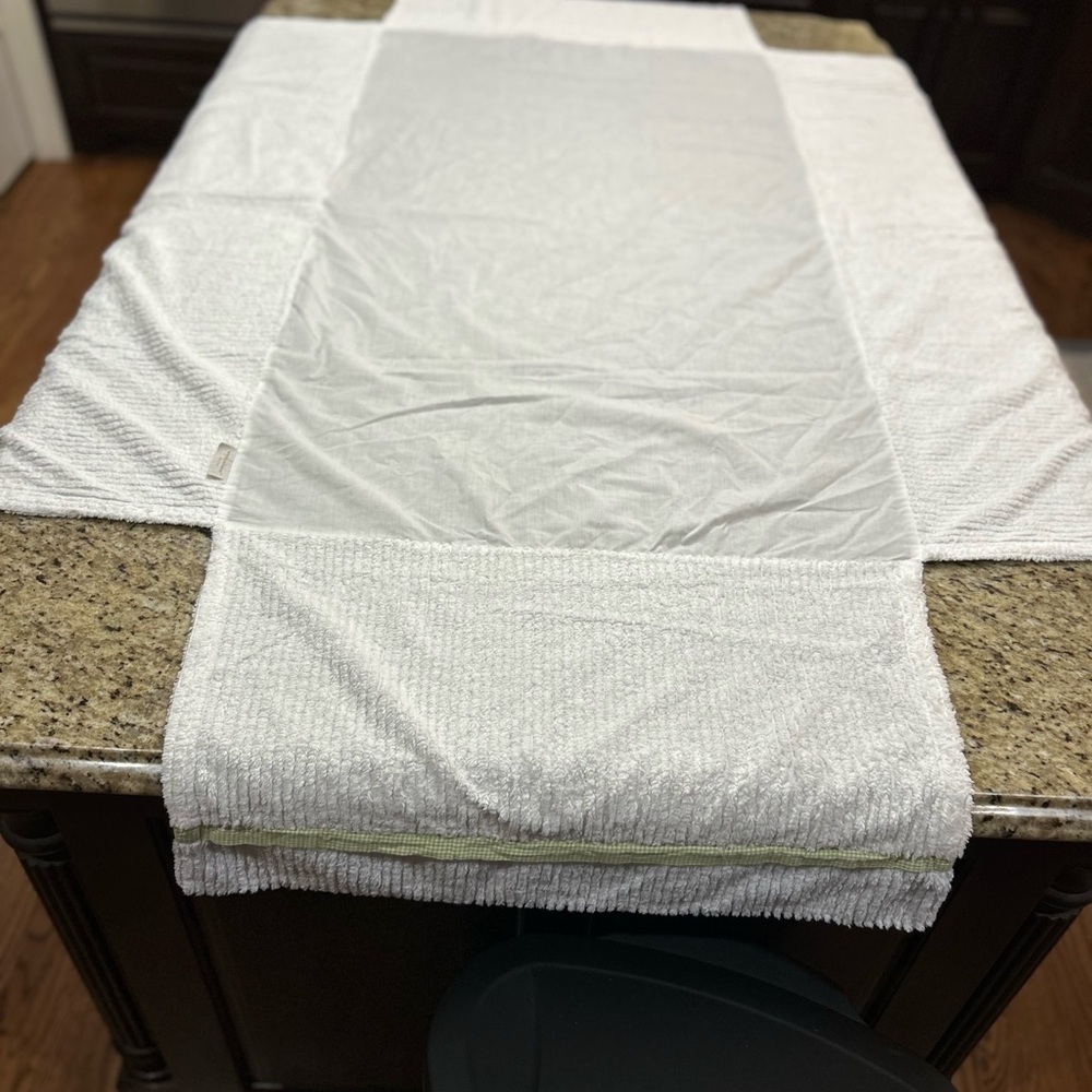 Wendy Bellisimo Chenille Crib Bedskirt/Dust Ruffle